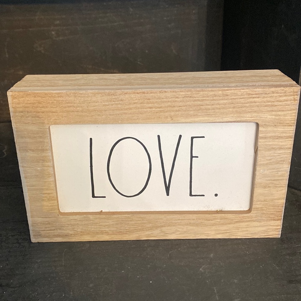 Rae Dunn LOVE Sign